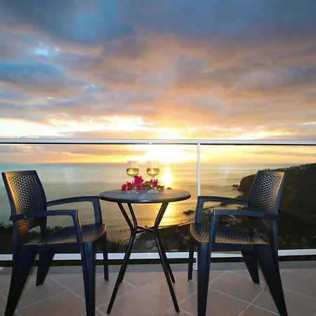 A View For You 2 - Infinity Pool Apartment *