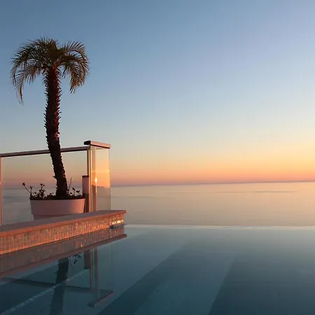 A View For You 2 - Infinity Pool Apartment Ribeira Brava